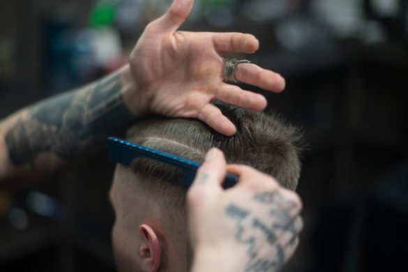 man getting trending hairstyle for spring